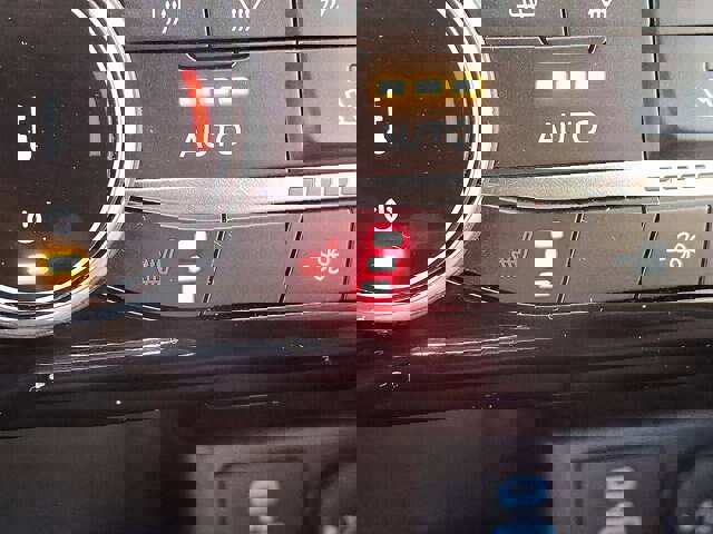 Certified 2022 Ford Escape SE w/ SE Sport Appearance Package image 24