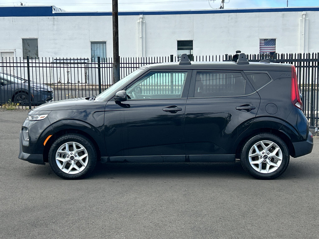 Used 2020 Kia Soul S FWD image 5