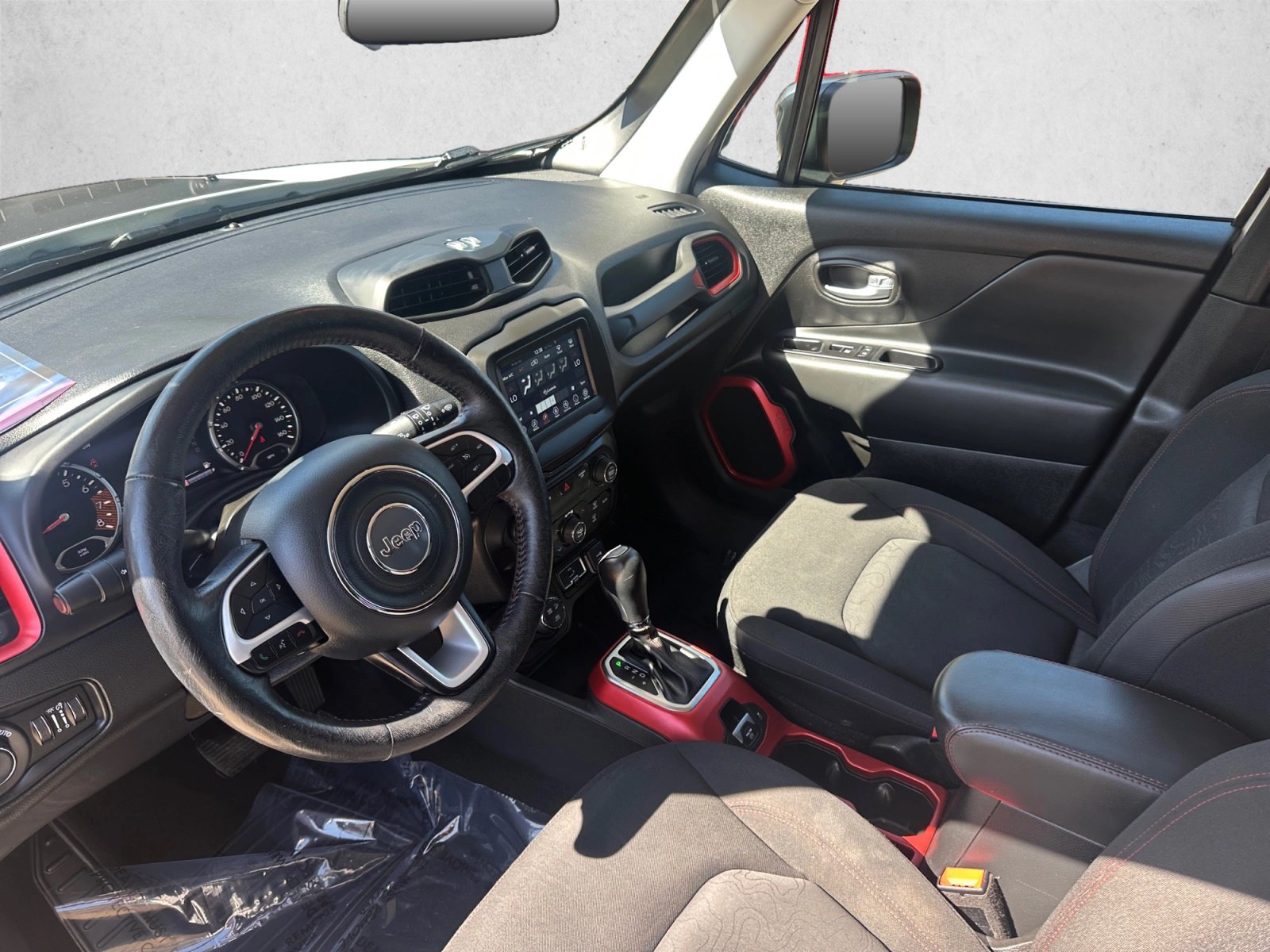 Used 2020 Jeep Renegade Trailhawk w/ Cold Weather Group AWD/4WD image 10
