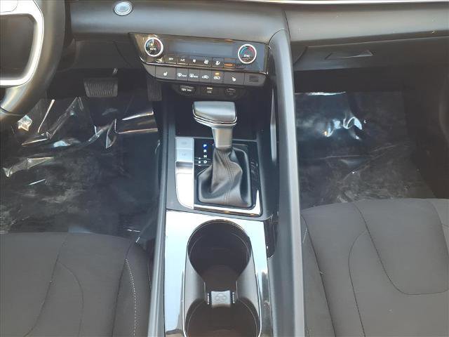 Used 2021 Hyundai Elantra SEL w/ Convenience + Premium Package image 20