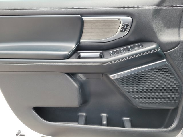 Certified 2025 Ford Expedition Platinum image 24