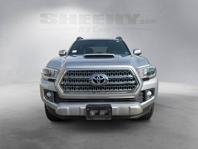 Used 2017 Toyota Tacoma TRD Sport w/ Tow Package (A/T) AWD/4WD image 16