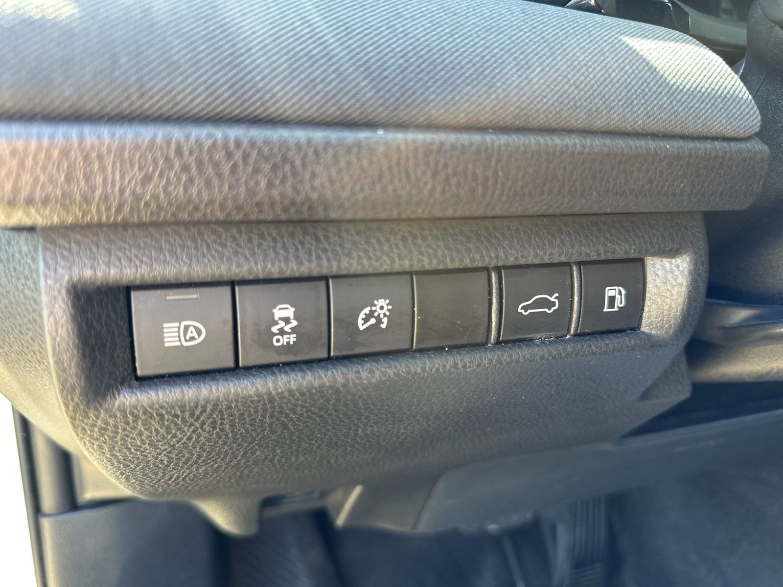 Used 2025 Toyota Camry LE image 17