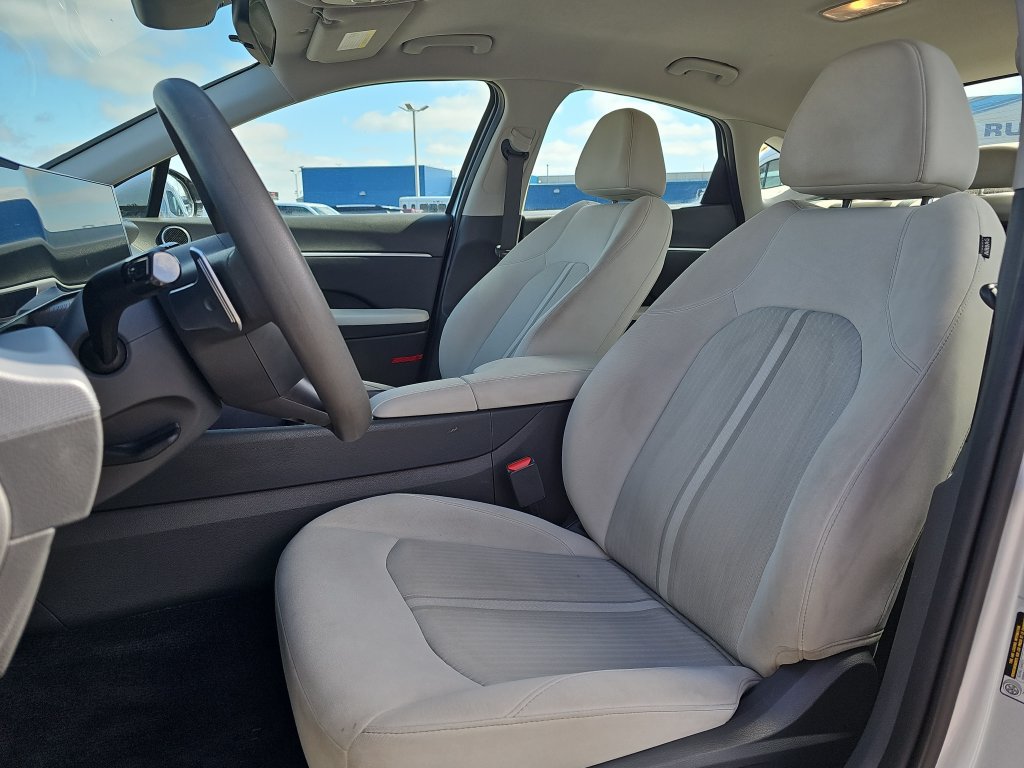 Used 2025 Hyundai Sonata SEL FWD image 14