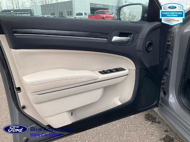 Used 2017 Chrysler 300 Limited AWD/4WD image 13