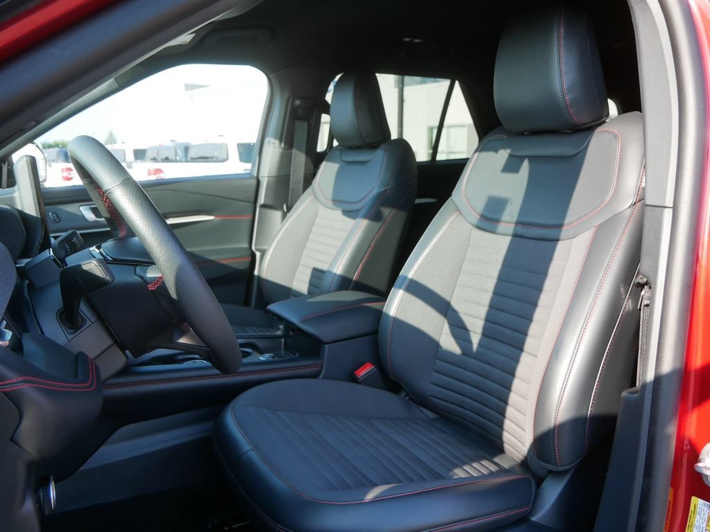 Certified 2025 Ford Explorer ST-Line AWD/4WD image 10