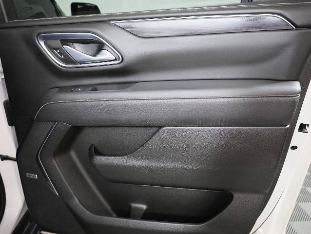 Used 2023 GMC Yukon XL SLT w/ SLT Premium Package AWD/4WD image 29