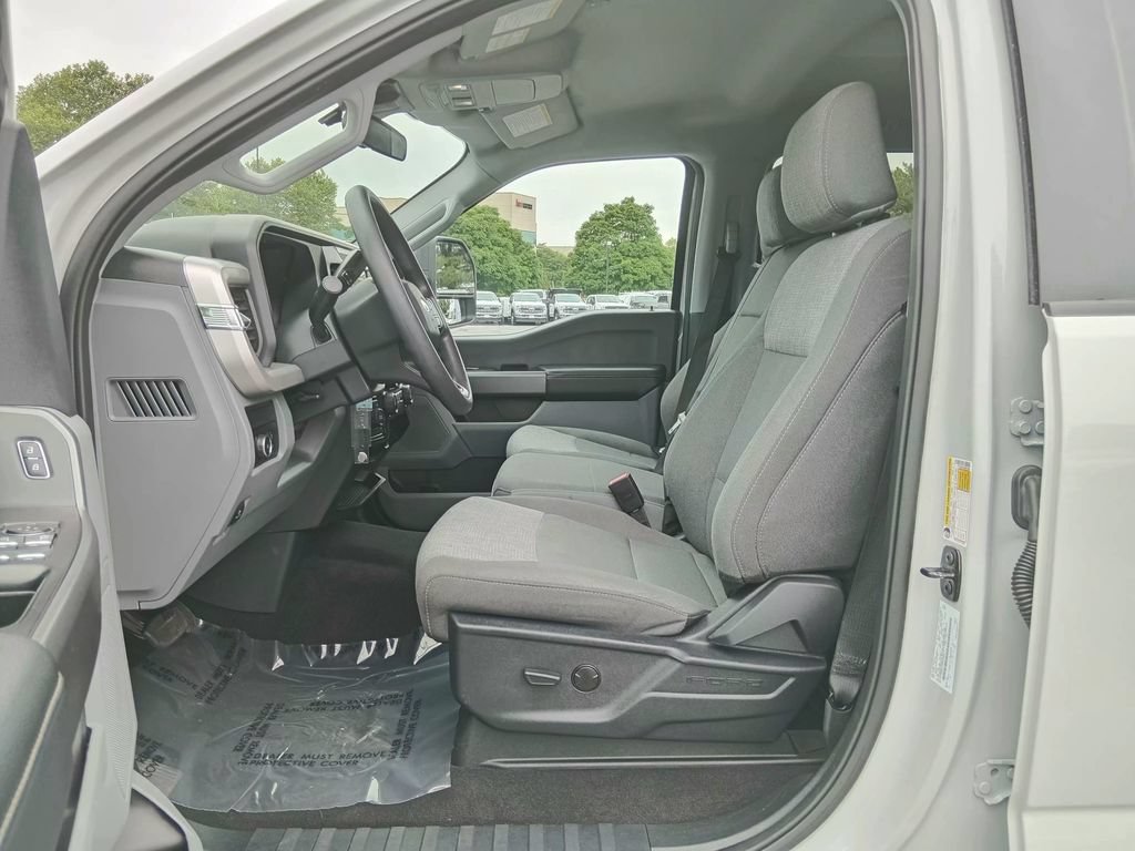 Certified 2025 Ford F250 XLT AWD/4WD image 16