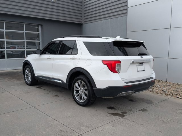 Certified 2023 Ford Explorer XLT w/ Equipment Group 202A AWD/4WD image 6