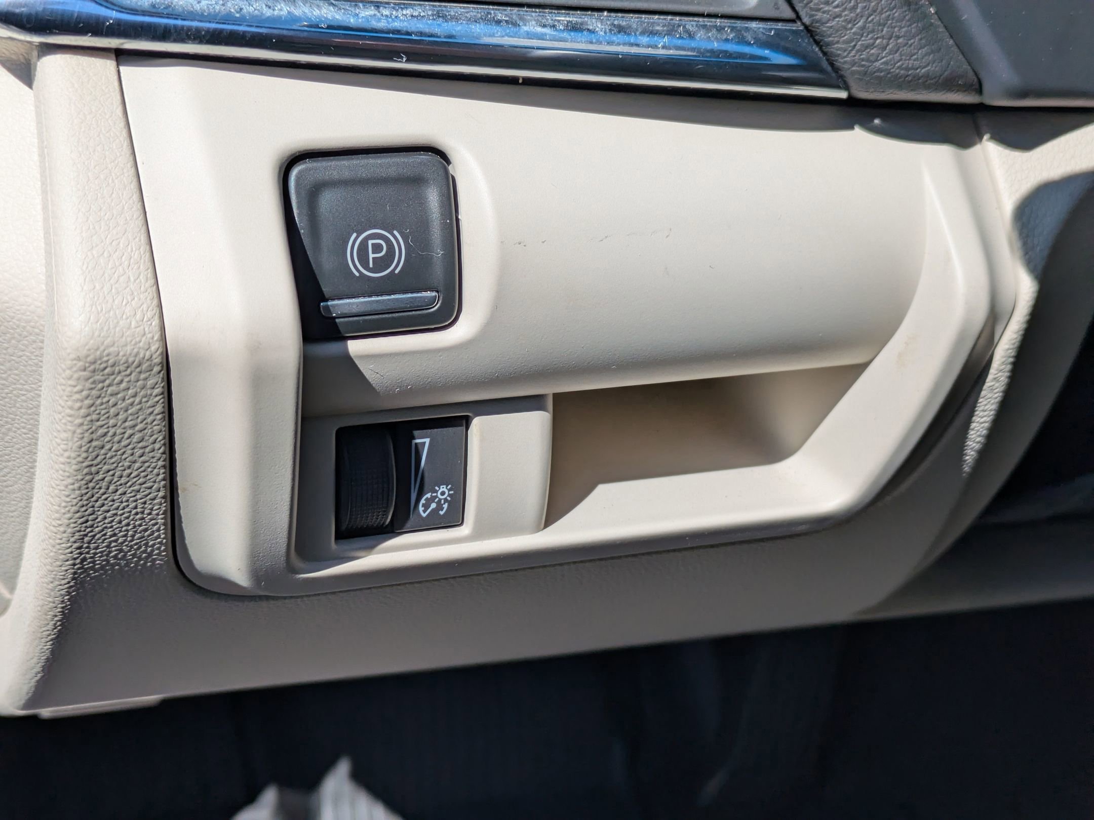 Used 2023 Cadillac CT4 Luxury w/ Sun And Sound Package image 16