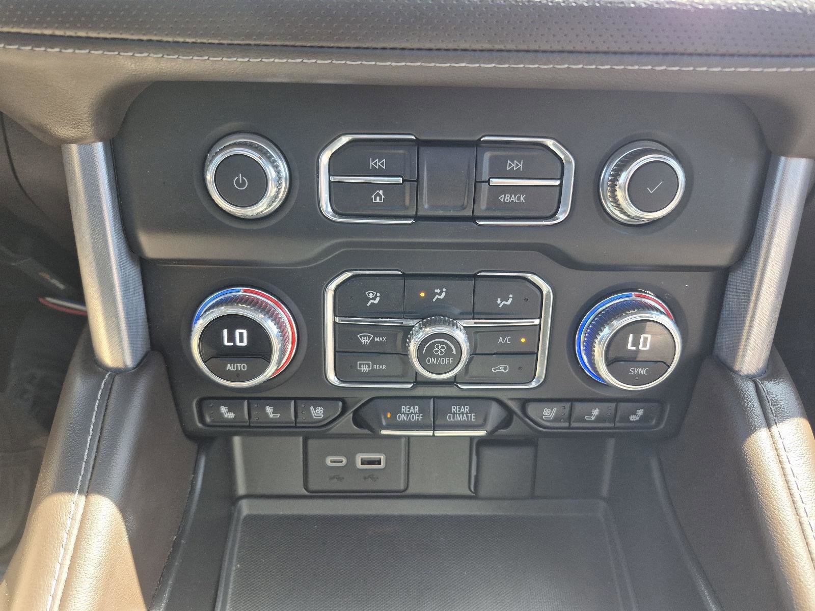 Used 2023 GMC Yukon XL SLT w/ SLT Premium Package image 19