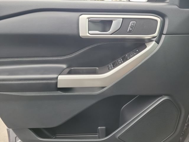 Certified 2023 Ford Explorer XLT RWD image 21
