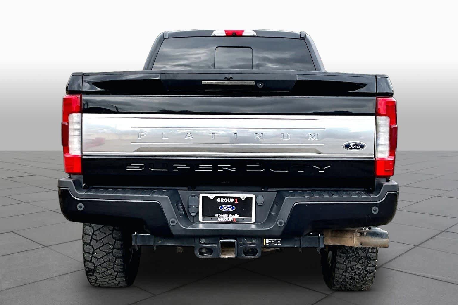 Certified 2019 Ford F350 Platinum w/ Platinum Ultimate Package AWD/4WD image 5