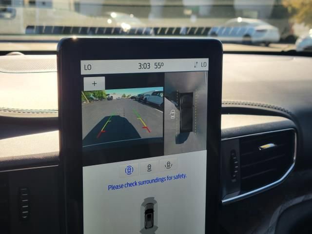 Certified 2022 Ford Explorer Platinum w/ Equipment Group 601A image 33