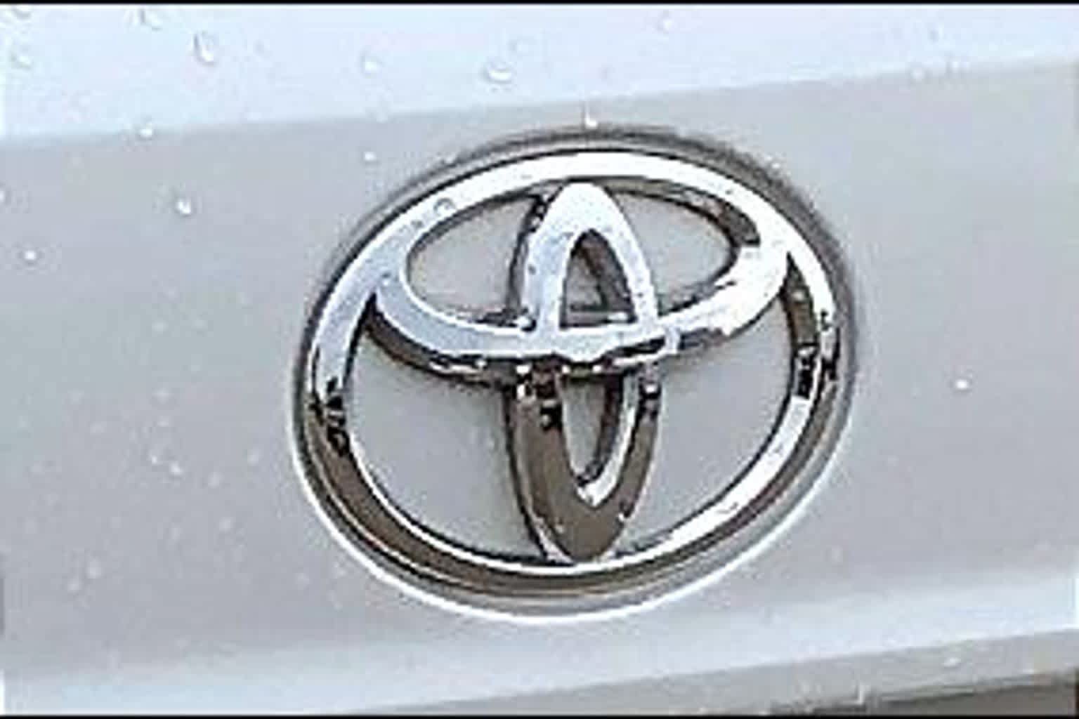 Used 2025 Toyota Highlander LE AWD/4WD image 31