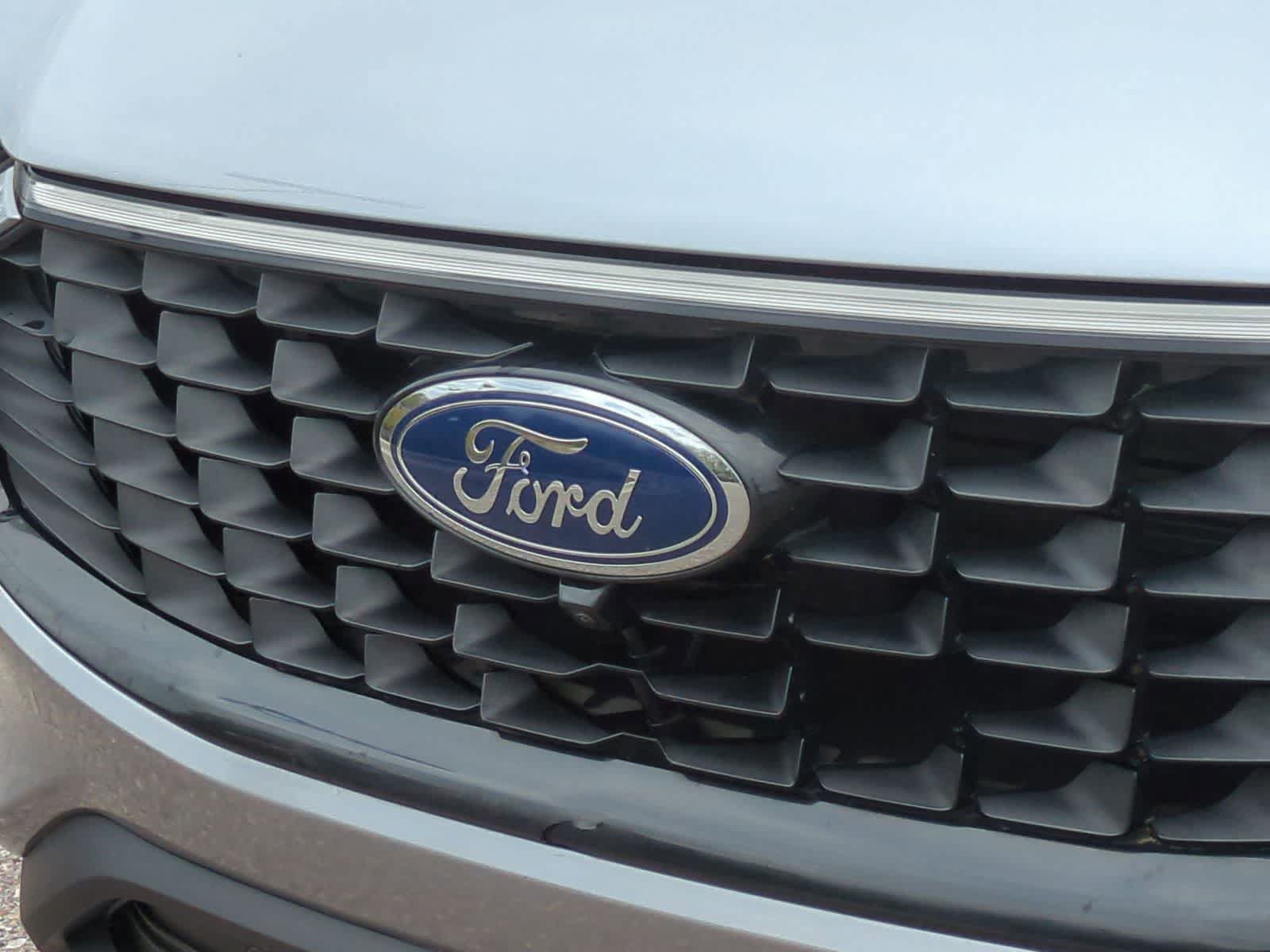 Certified 2023 Ford Escape Platinum w/ Premium Technology Package AWD/4WD image 12