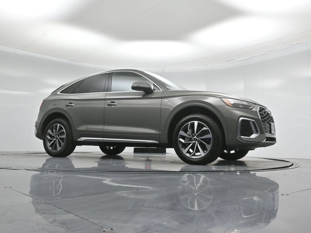 Used 2023 Audi Q5 2.0T Premium w/ Convenience Package AWD/4WD image 3
