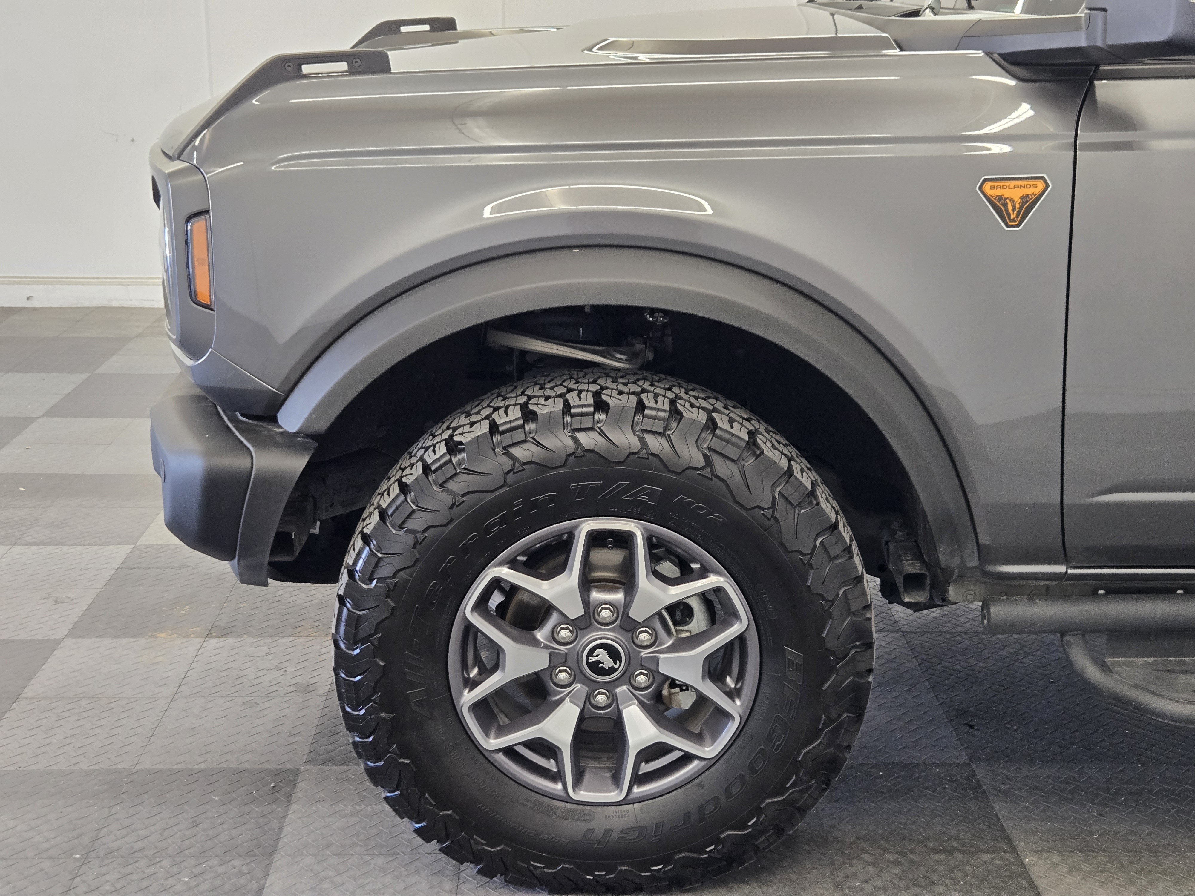 Certified 2025 Ford Bronco Badlands AWD/4WD image 9