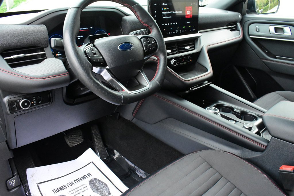 Certified 2025 Ford Explorer ST-Line w/ ST-Line Street Pack AWD/4WD image 10