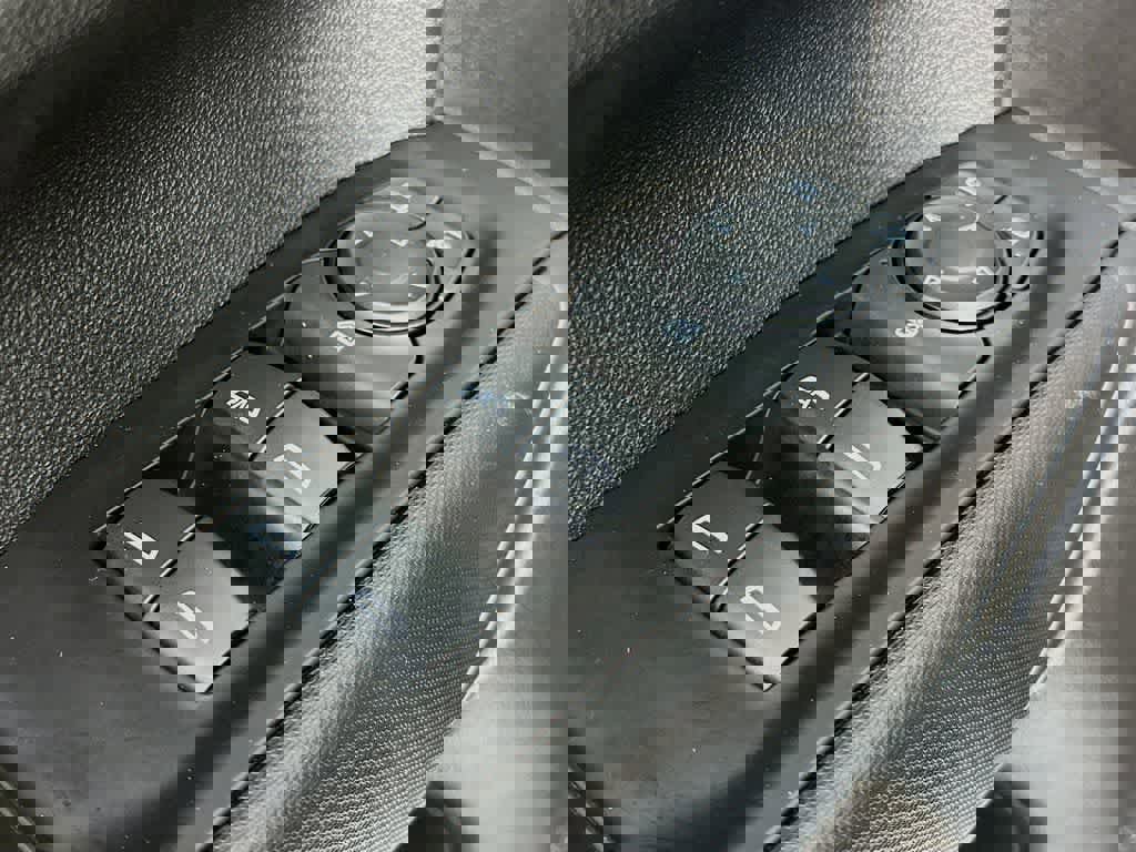 Used 2020 Chevrolet Silverado 1500 Custom Trail Boss w/ Infotainment Package image 28