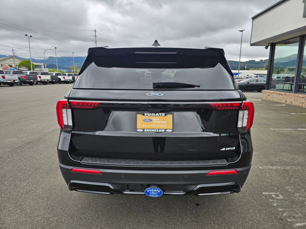 Certified 2025 Ford Explorer ST-Line AWD/4WD image 8