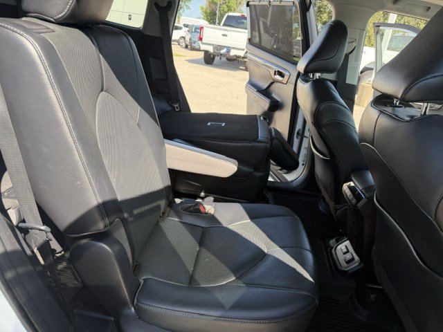 Used 2022 Toyota Highlander Limited AWD/4WD image 36