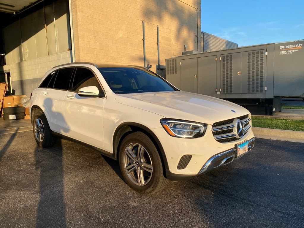 Used 2021 Mercedes-Benz GLC 300 4MATIC image 3