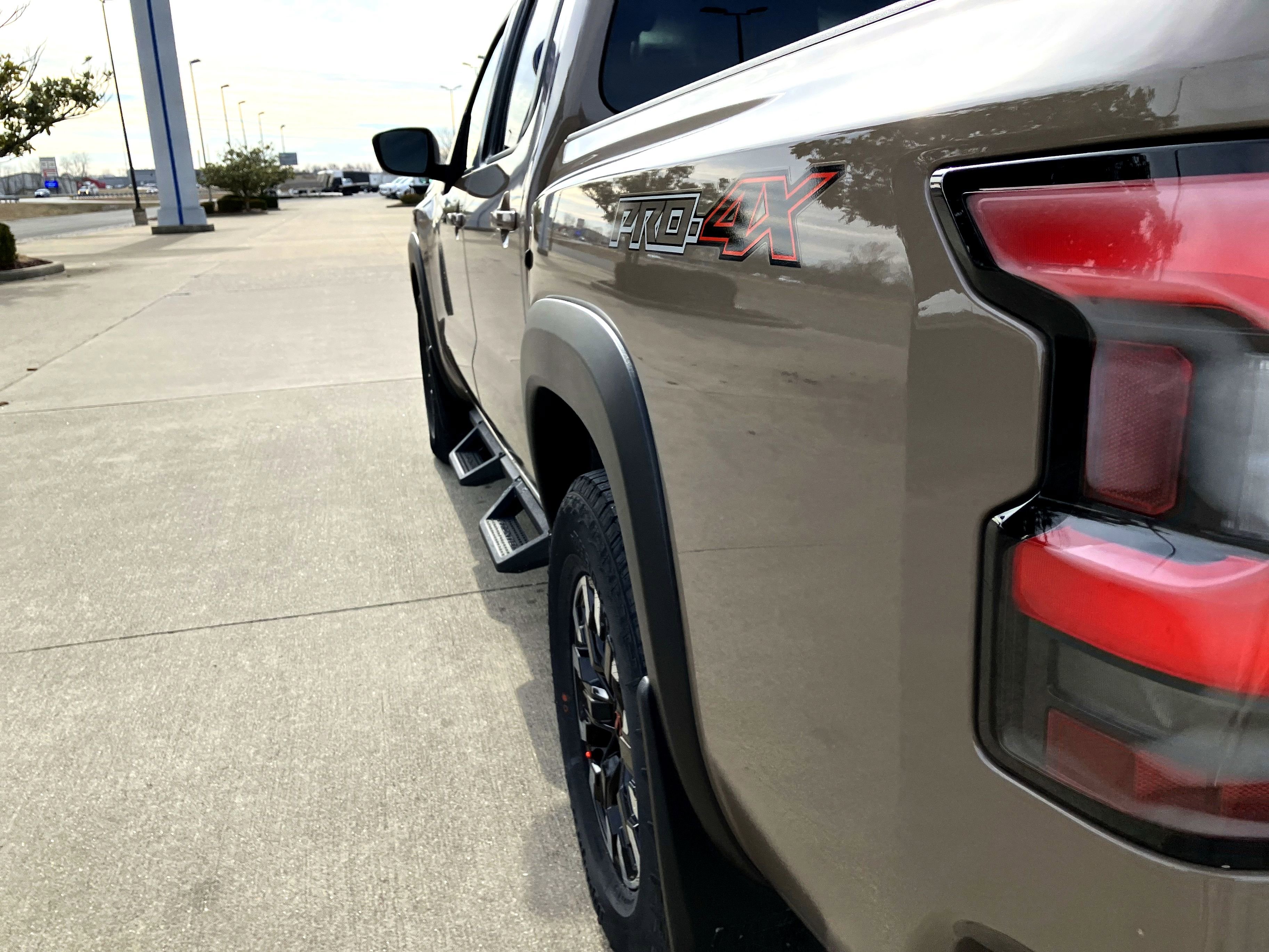 Used 2024 Nissan Frontier PRO-4X w/ Technology Package image 11