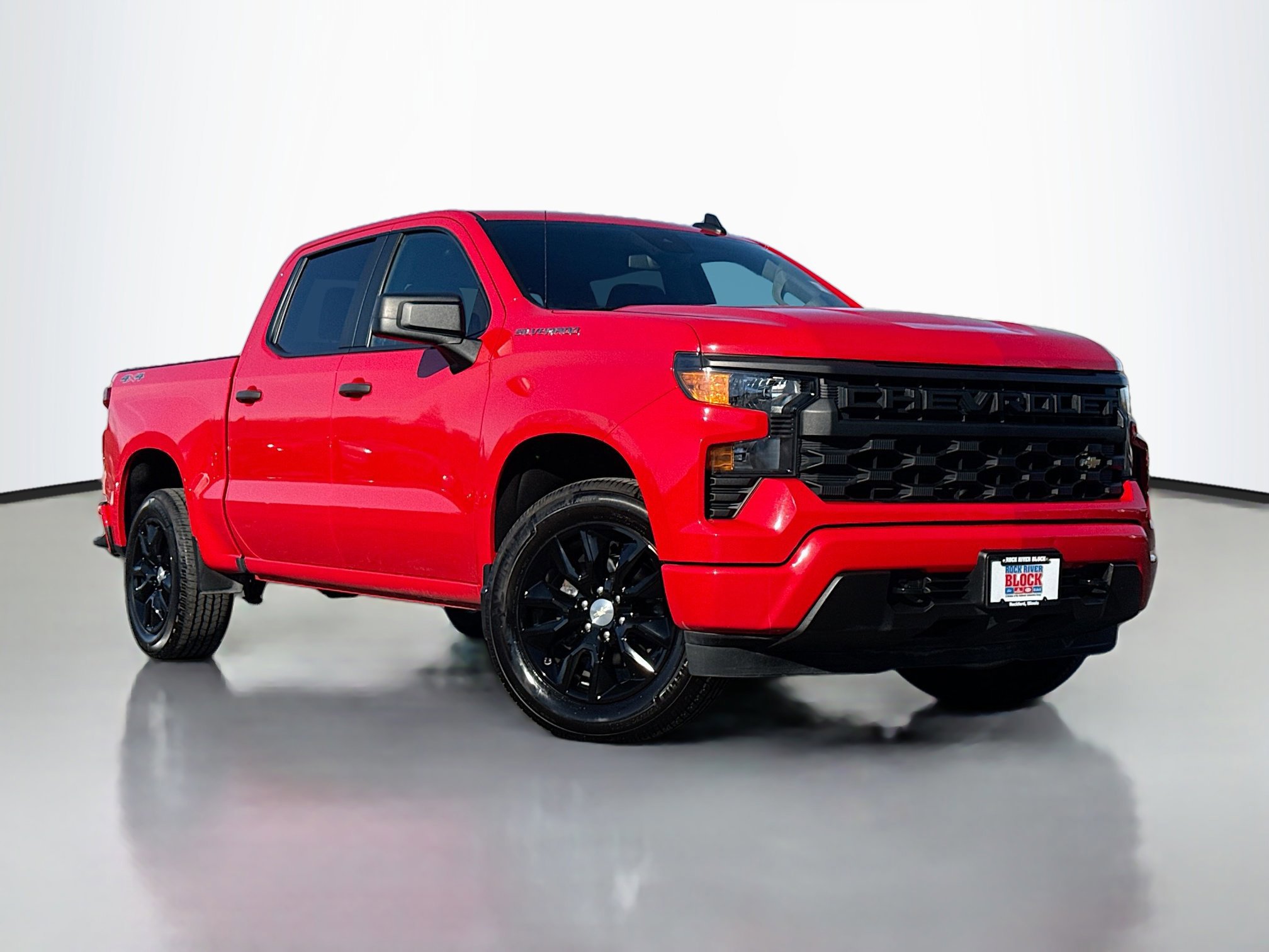 Used 2023 Chevrolet Silverado 1500 Custom image 4