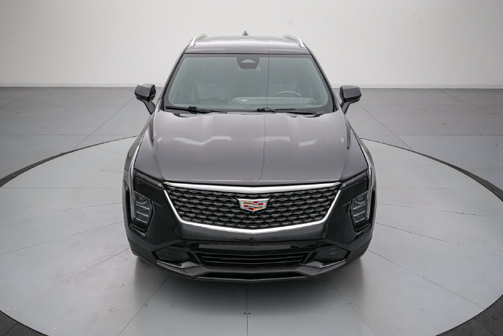 Used 2025 Cadillac XT4 Premium Luxury FWD image 9