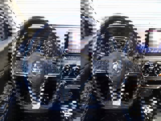 Used 2022 Nissan Sentra SV image 11