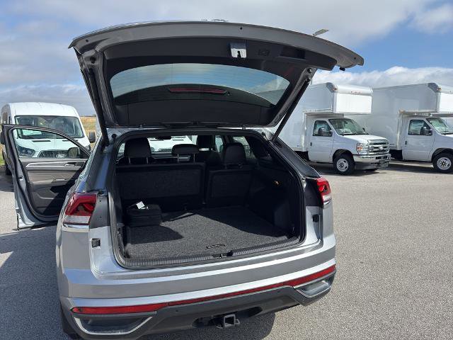 Used 2023 Volkswagen Atlas Cross Sport SE image 19