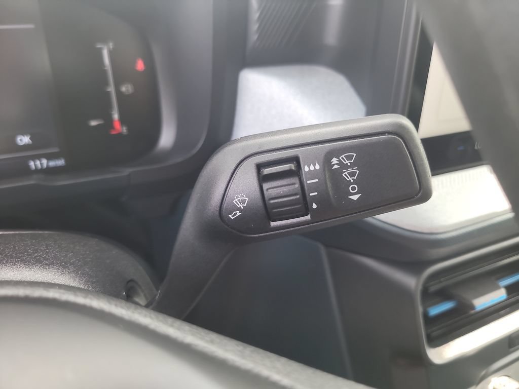 Certified 2025 Ford Maverick XLT FWD image 28