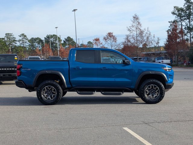 Used 2023 Chevrolet Colorado ZR2 w/ ZR2 Convenience Package III image 3