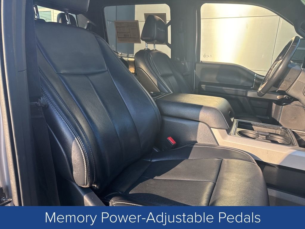 Certified 2022 Ford F250 Lariat w/ Black Appearance Package image 33