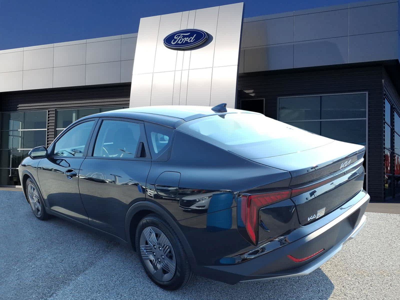 Used 2025 Kia K4 FWD image 3