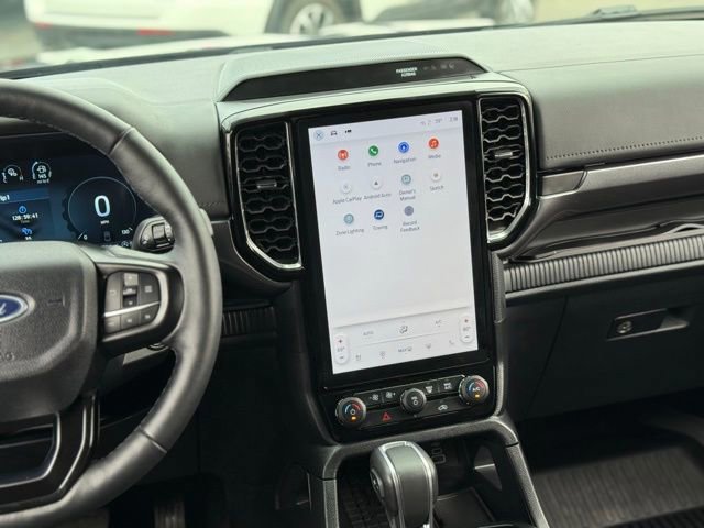 Certified 2025 Ford Ranger Lariat w/ Black Appearance Package image 35