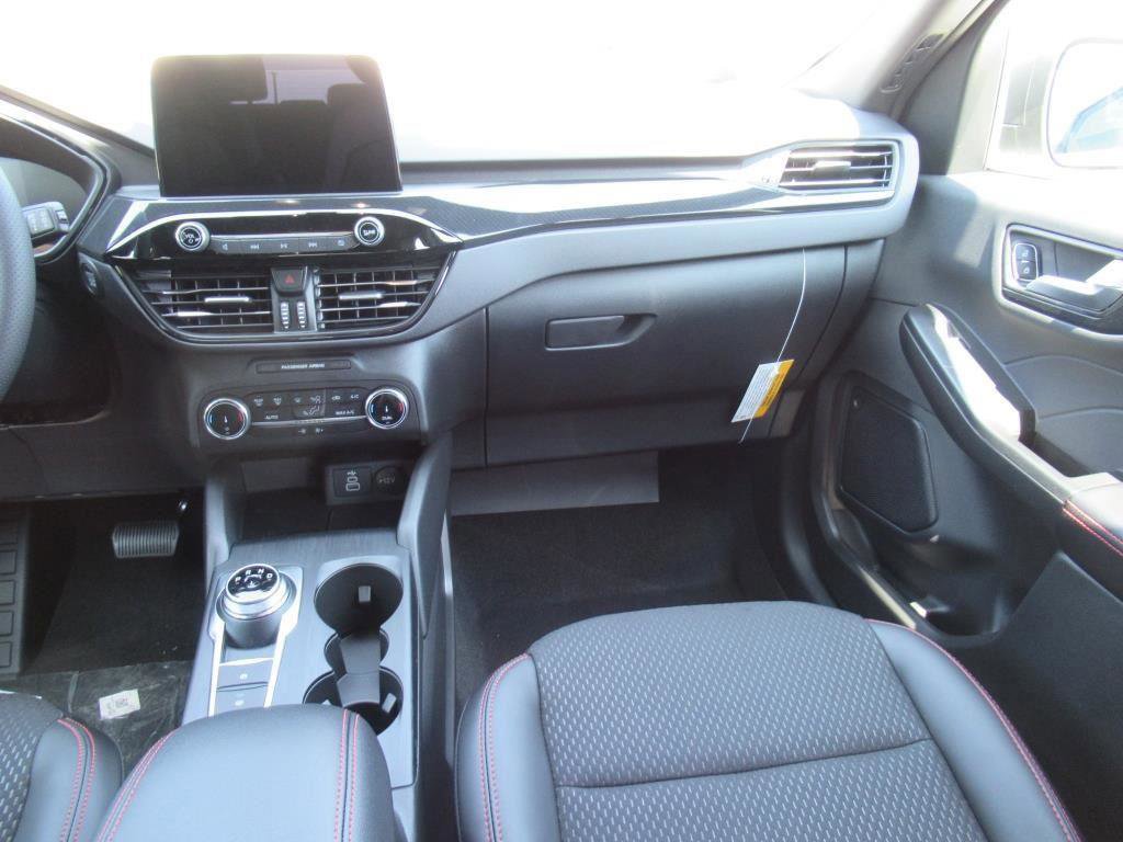 Certified 2025 Ford Escape ST-Line image 13