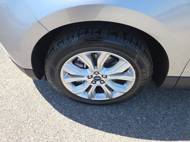 Certified 2022 Ford Edge Titanium image 9