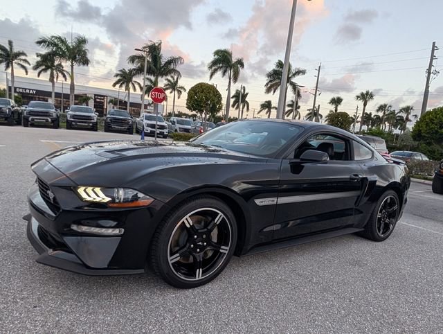 Certified 2020 Ford Mustang GT Premium w/ Equipment Group 401A RWD image 3