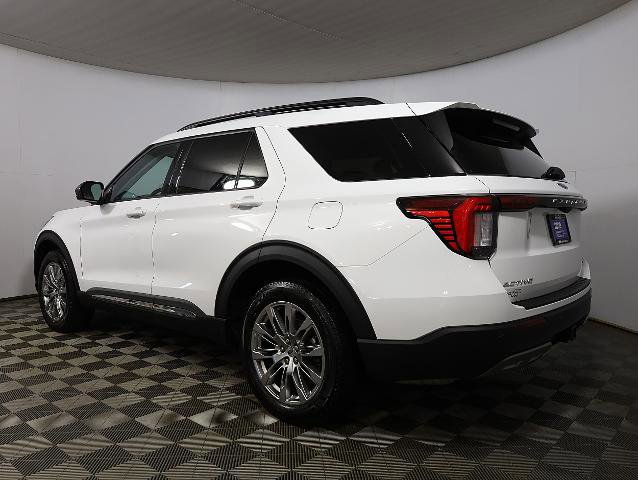 Certified 2025 Ford Explorer Active w/ Active Comfort Package image 2