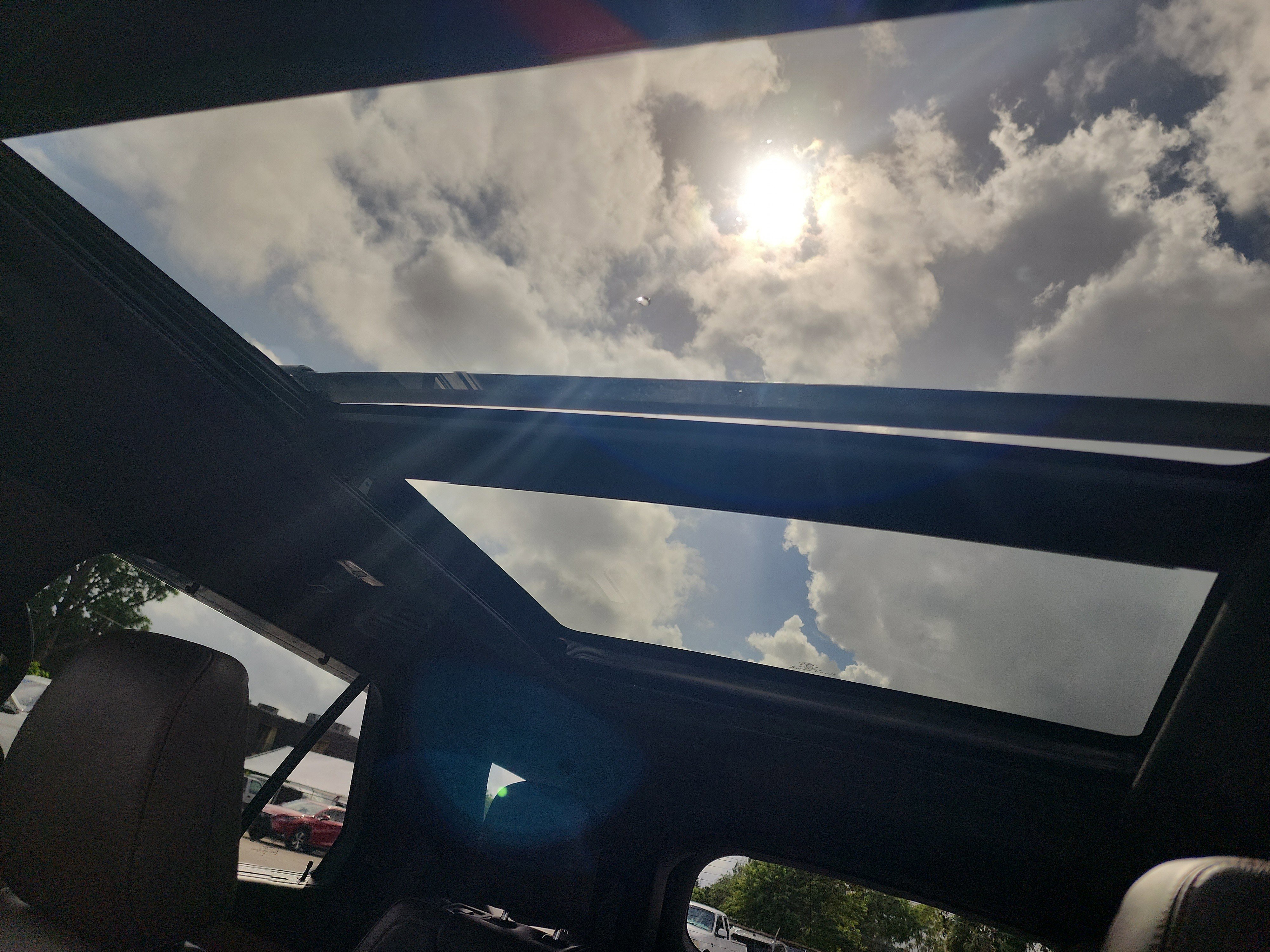 Certified 2023 Ford Explorer King Ranch w/ Class IV Trailer Tow Package image 16