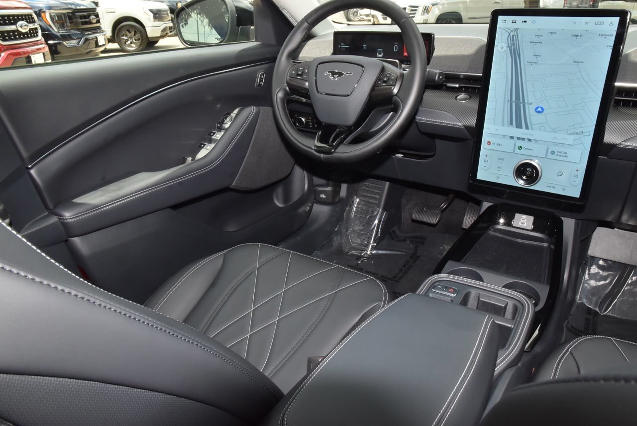 Certified 2025 Ford Mustang Mach-E Select AWD/4WD image 15