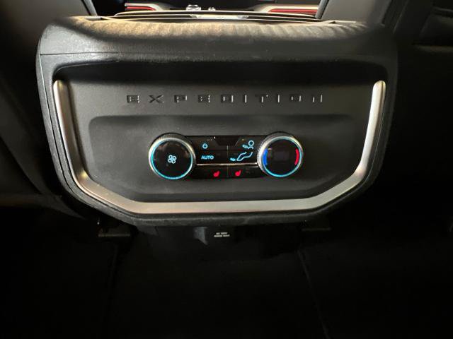 Certified 2025 Ford Expedition Platinum w/ Driver's Package AWD/4WD image 25