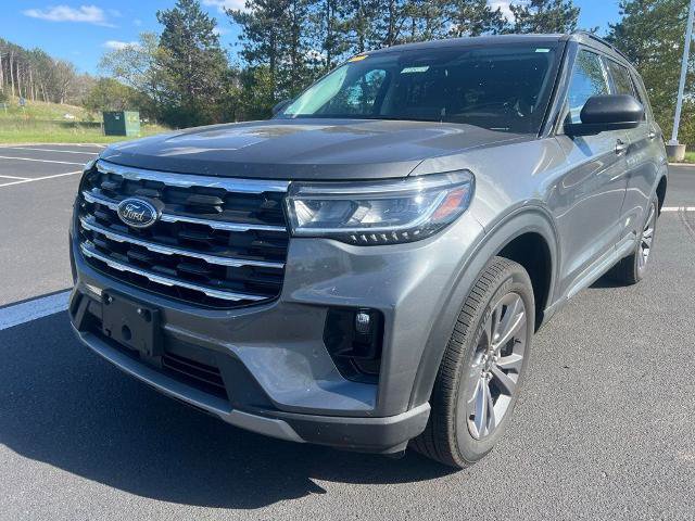 Certified 2025 Ford Explorer Active w/ Active Comfort Package AWD/4WD image 3