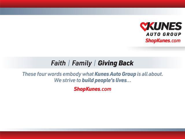 Used 2025 Nissan Pathfinder SV image 23