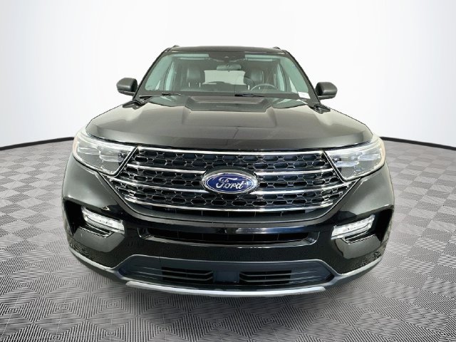 Certified 2023 Ford Explorer XLT w/ Equipment Group 202A AWD/4WD image 5