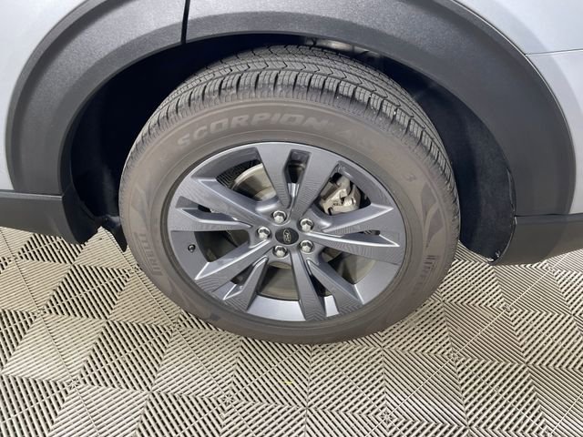 Certified 2022 Ford Explorer XLT w/ Equipment Group 202A RWD image 20