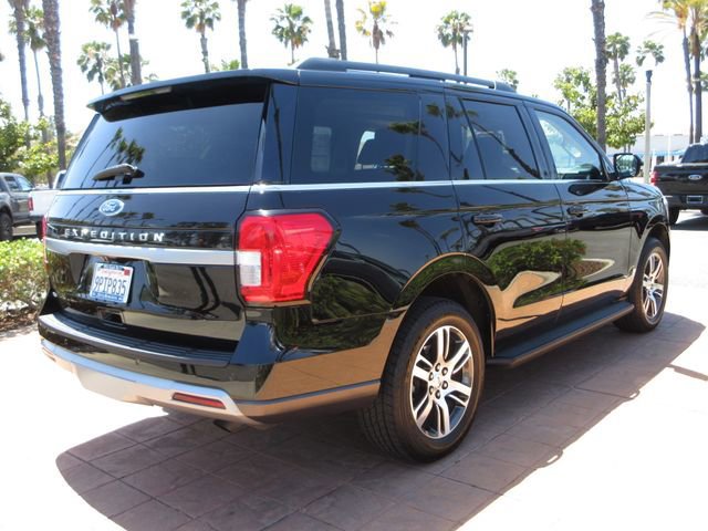 Certified 2024 Ford Expedition XLT RWD image 4