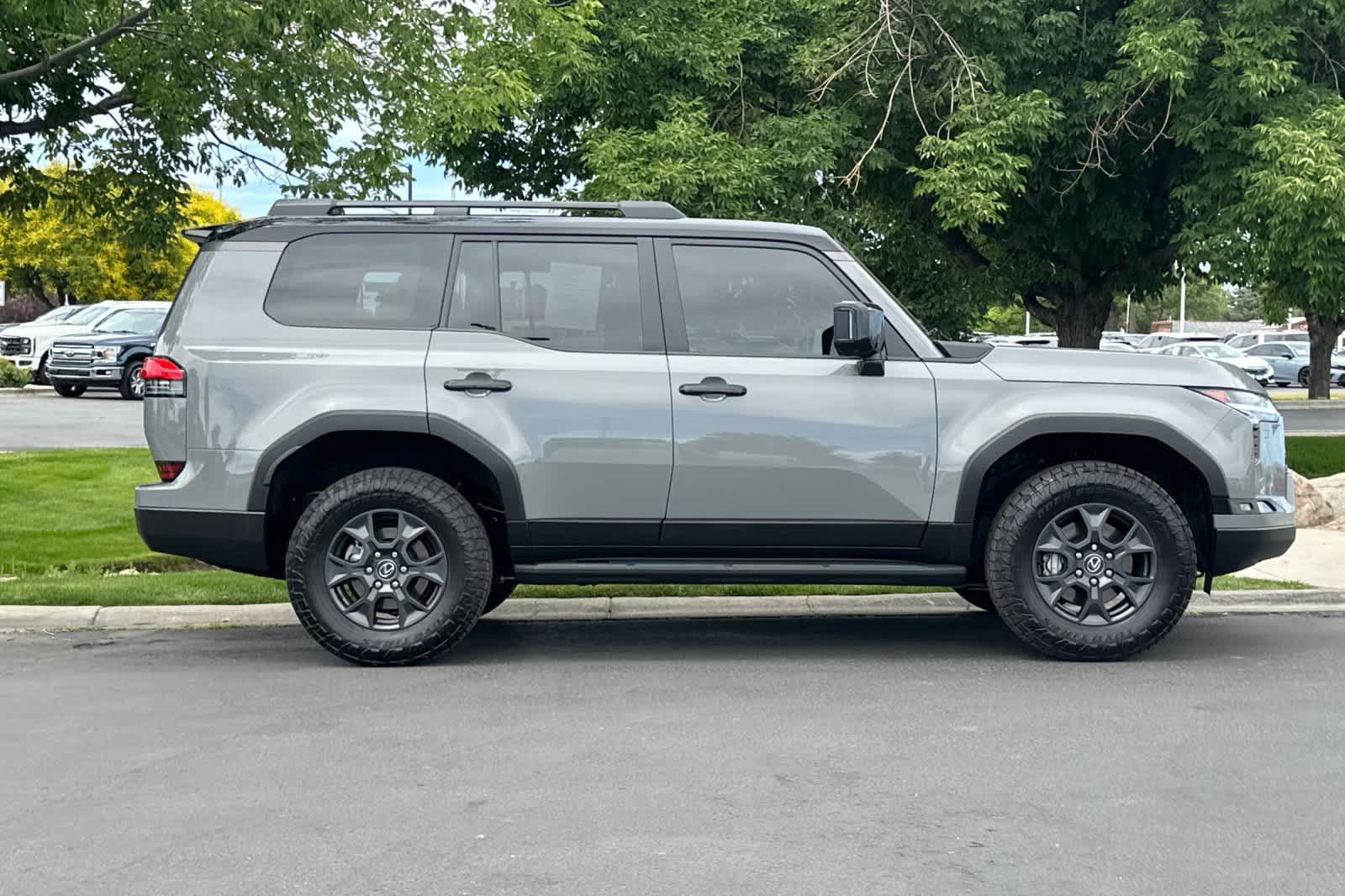 Used 2024 Lexus GX 550 AWD/4WD image 8